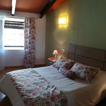 Buhardilla Rustica Mirando A Santa Catalina Jerez De Los Caballeros