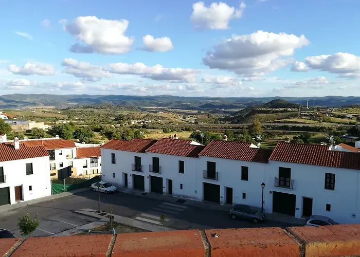 Buhardilla Rústica Mirando A Santa Catalina Jerez De Los Caballeros
